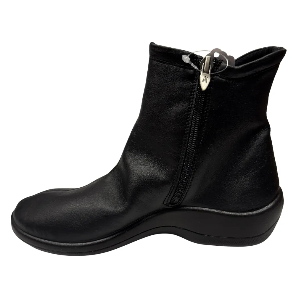 Arcopedico Paluma Black Leather Boot (Women's)