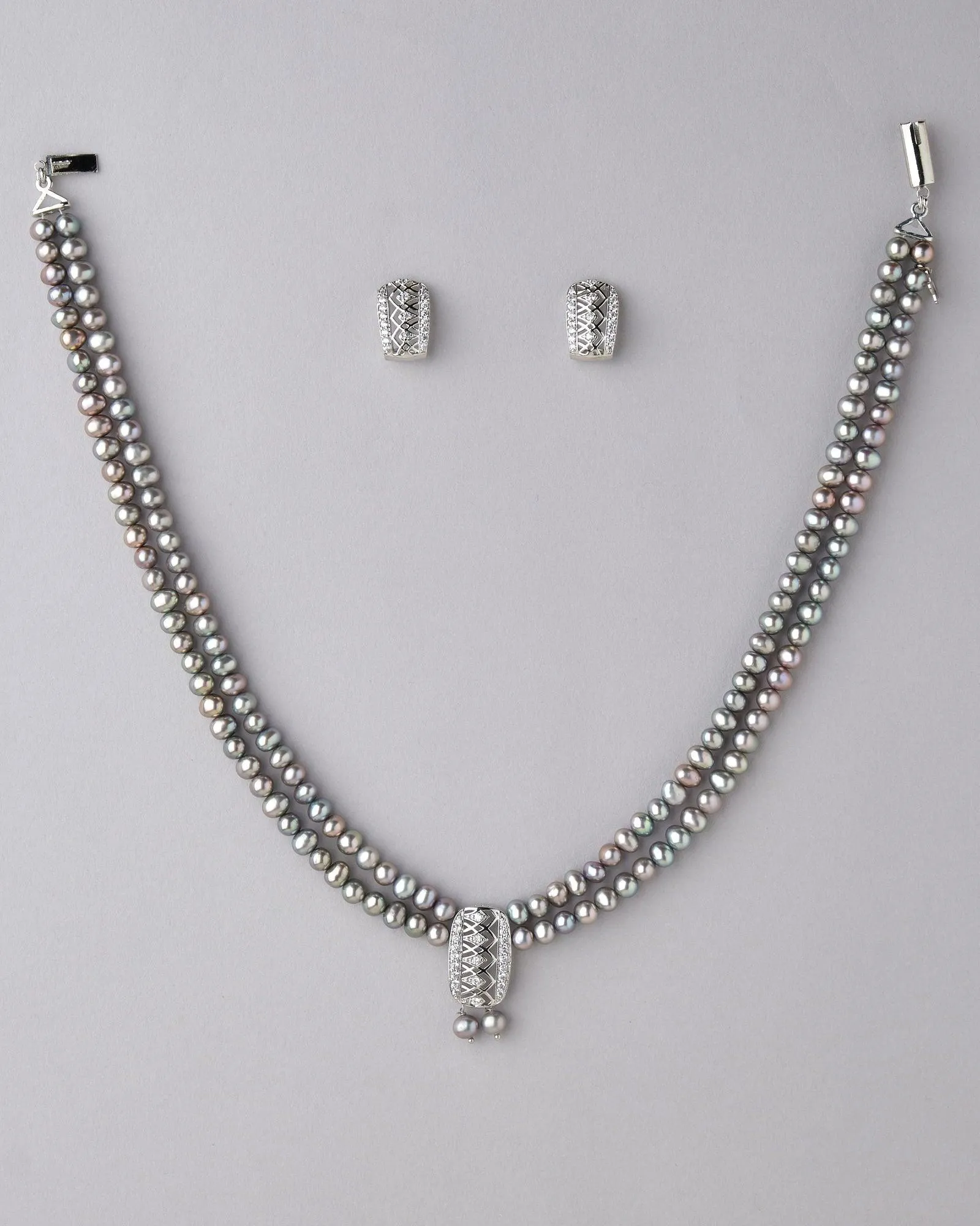 Elegant Dyed Pearl Necklace Set