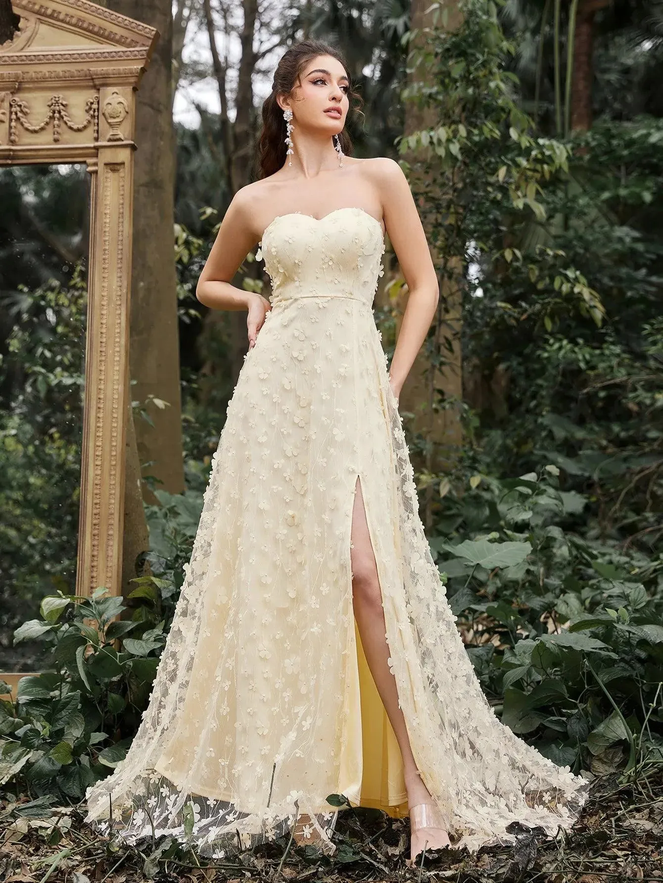 Elegant Floral Appliques Split Thigh Tube Dresses