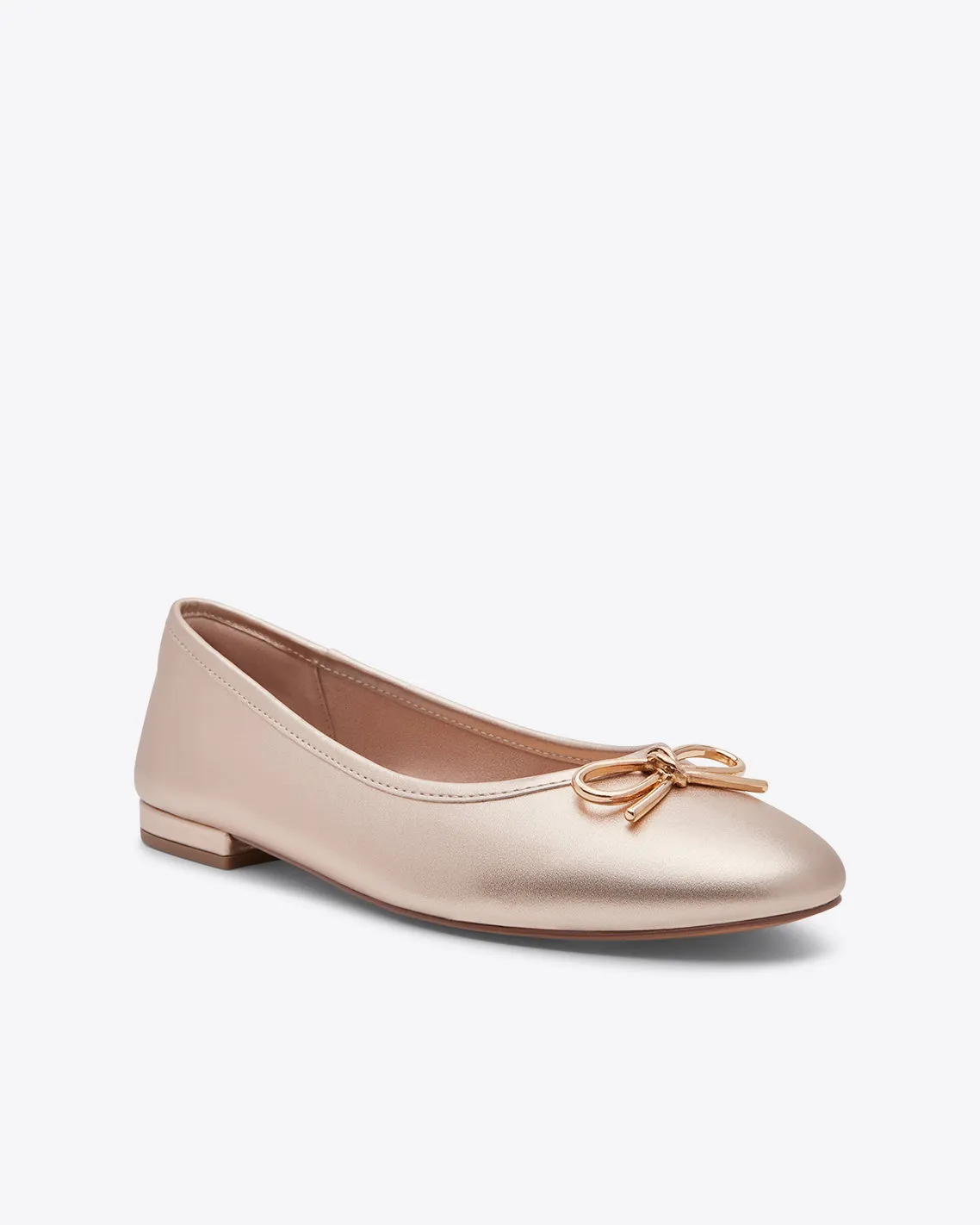 Eloise Bow Flat