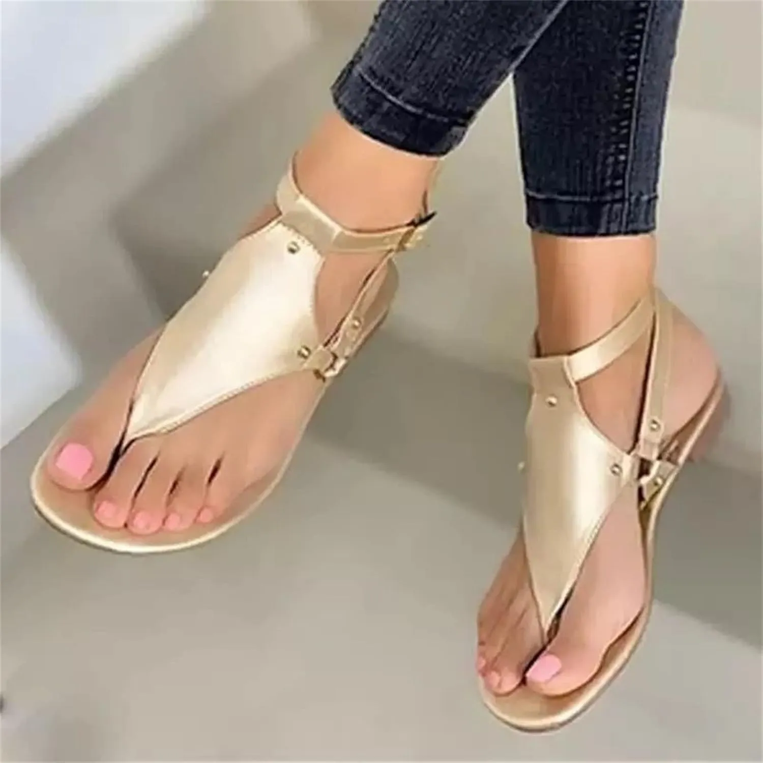 Lausiuoe Sandals for Women Dressy Summer,Womens Ankle Strap Casual Strappy Flat Sandals Gladiator Beach Sandals Thong Flip Flops
