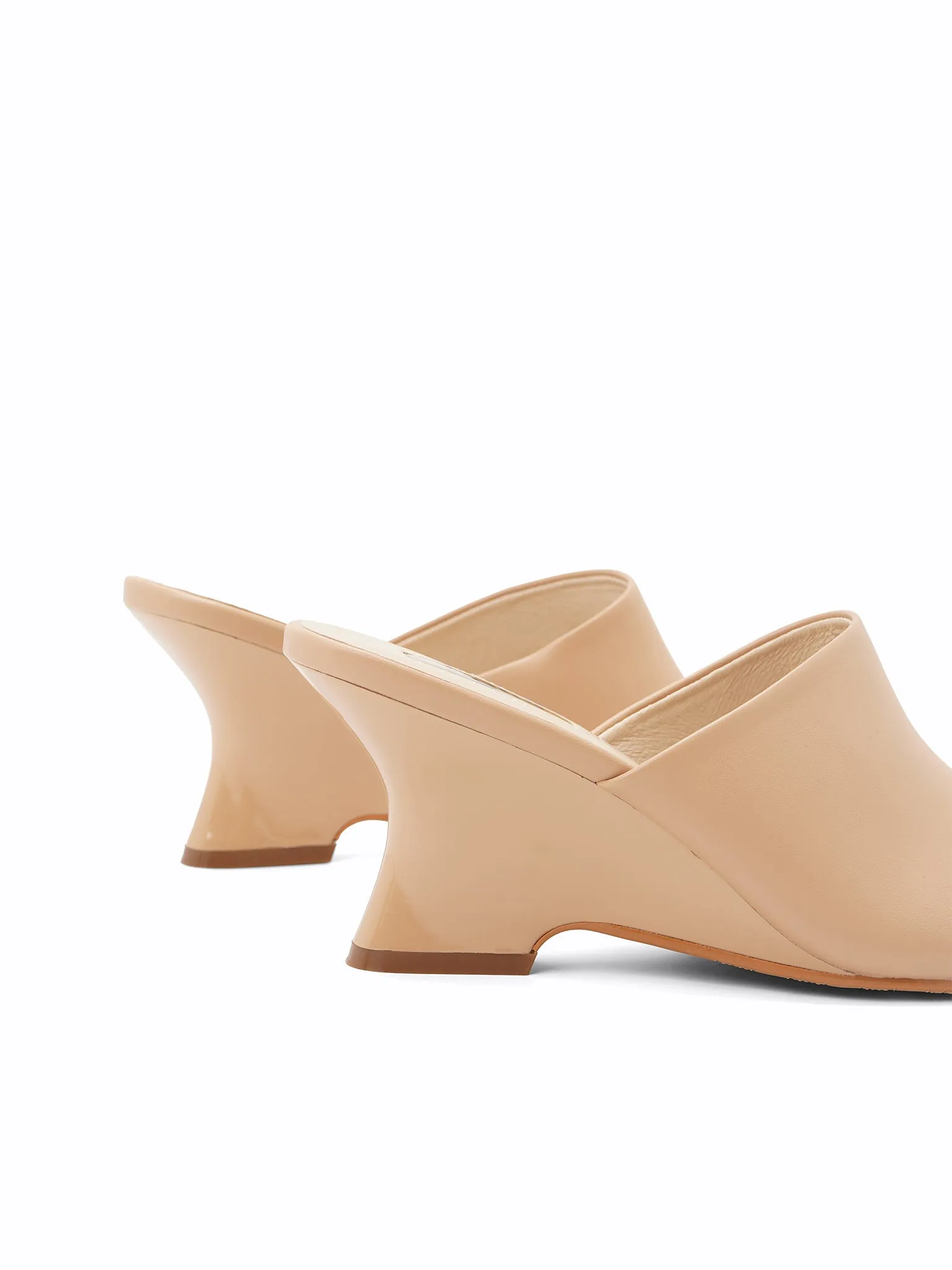 Lyra Wedge Slides