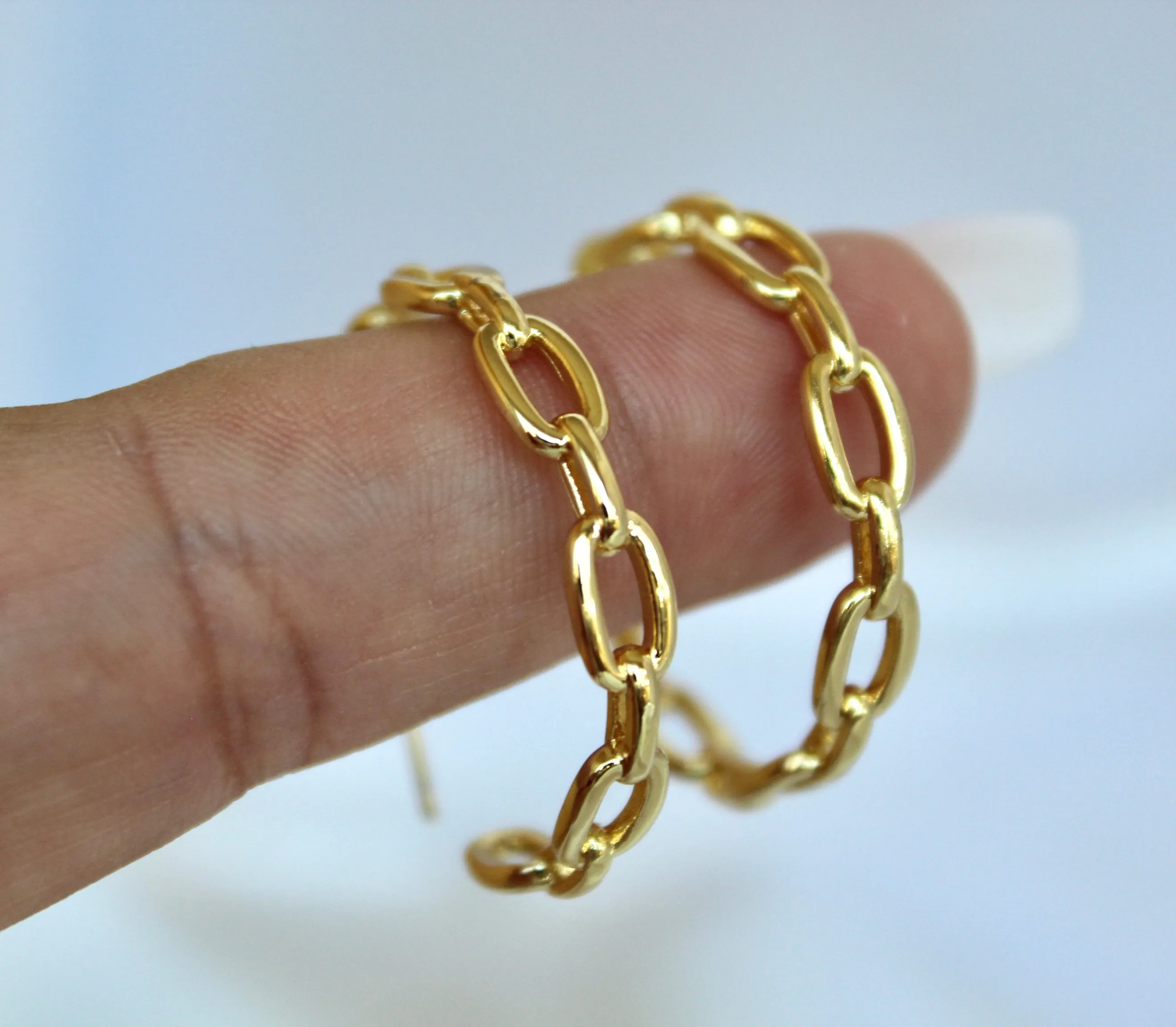 Mary Hoop Earrings