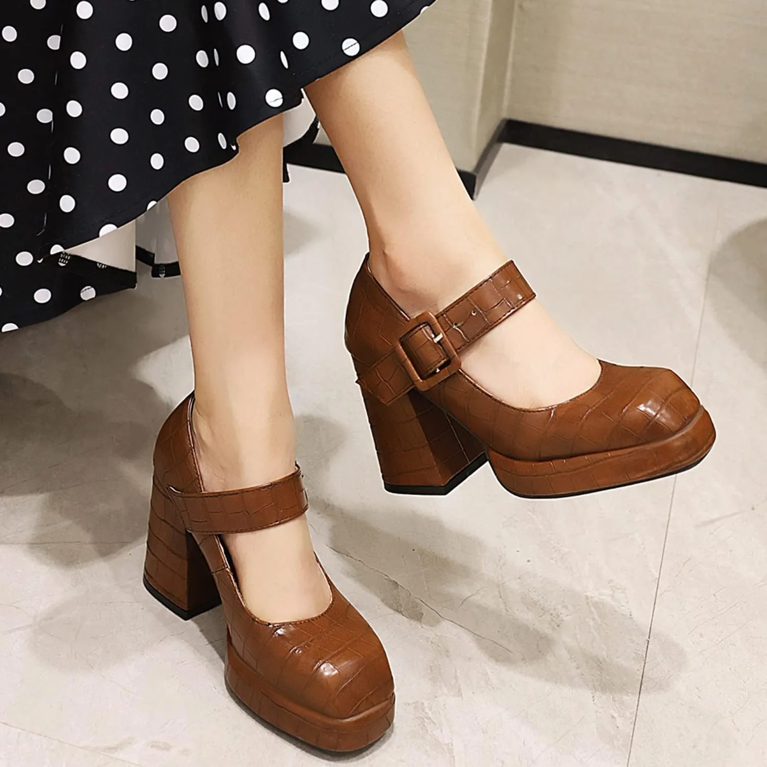 MOOMMO Women Classic Platform Mary Jane Heels Square Toe Chunky High Heel Mary Jane Shoes Ankle Strap Dress Lolita Pumps 4 Inch Block Heel Buckle Strap Sandals Party Casual Wedding Shoes 4-15 M US